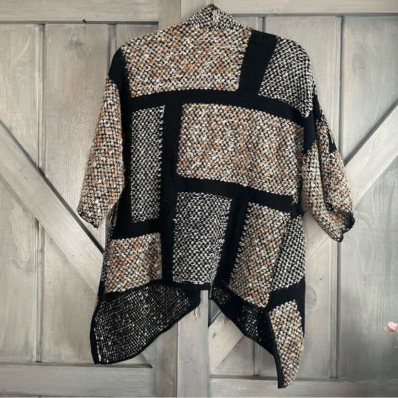 Chicos Women’s Fringe Open Cardigan black brown patterned knit size 1 medium - Picture 8 of 9